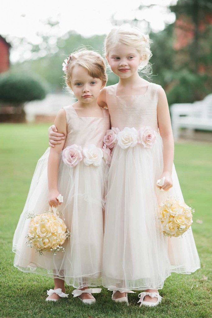 Southern-Bride-in-Lace-Dress-Carrying-Pastel-Floral-Bouquet - Chicago Style  Weddings